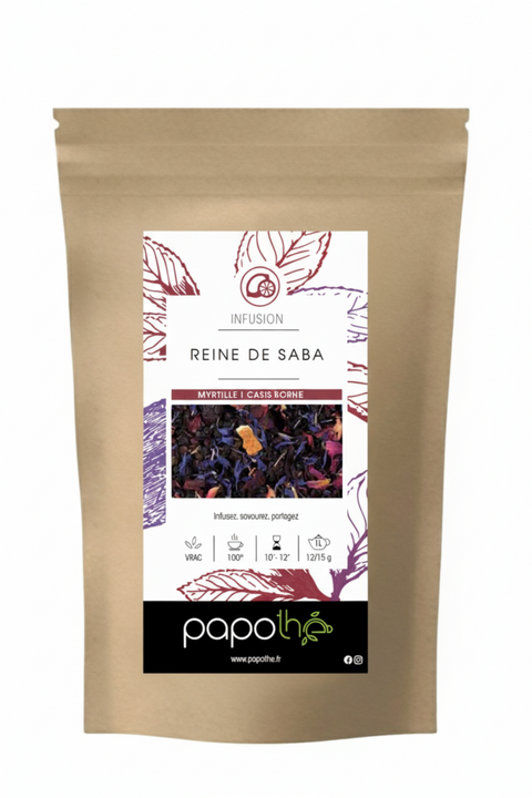 nfusion Myrtille Cassis Sureau (Reine de Saba) – Une infusion fruitée et envoûtante où se mêlent la douceur de la prune, l’acidité du cassis et la richesse du sureau.

Sans théine, cette création aux arômes intenses se savoure chaude pour un moment cocooning ou glacée pour une boisson désaltérante et colorée.